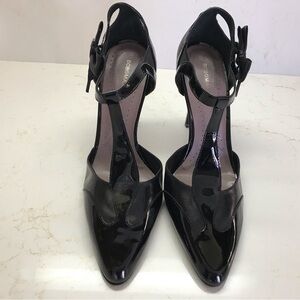 Vintage BCBGMaxAZRIA Black Patent leather T-Strap Pointed Toe Heels.